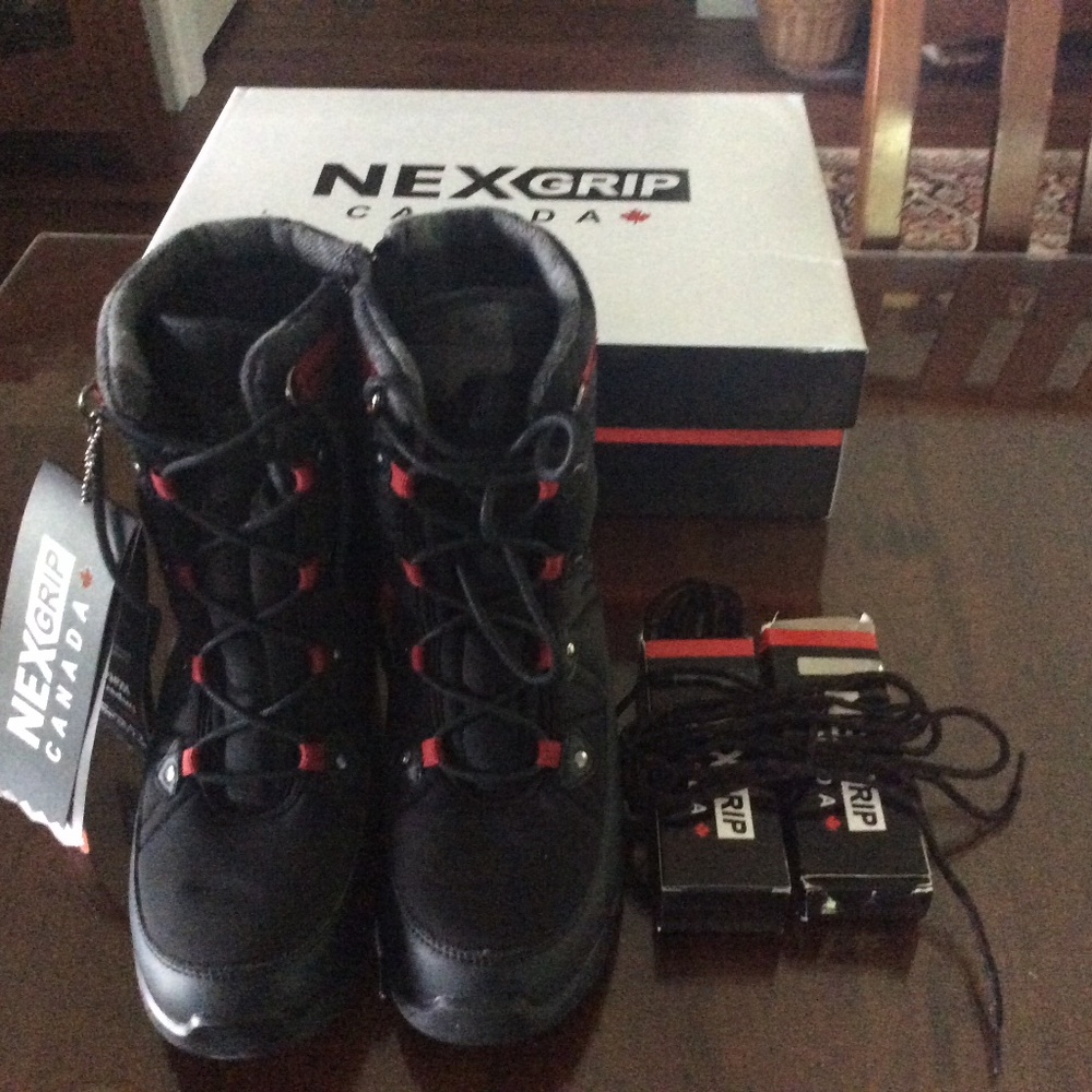 Nex grip cleat system  size 7 black winter boots